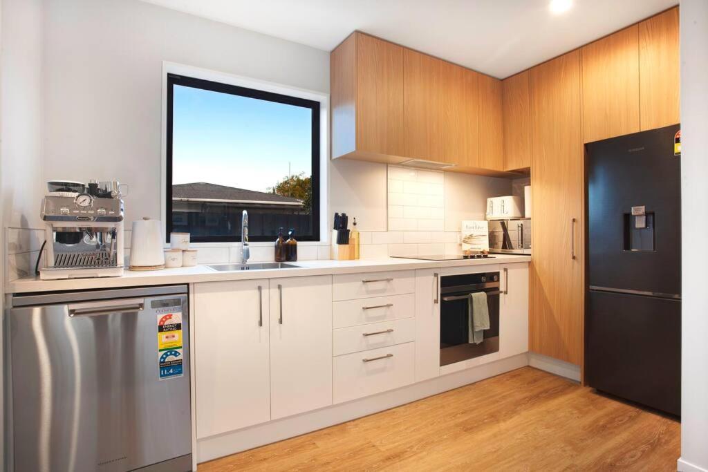 Stylish Townhouse With Hot Tub Apartman Christchurch Kültér fotó