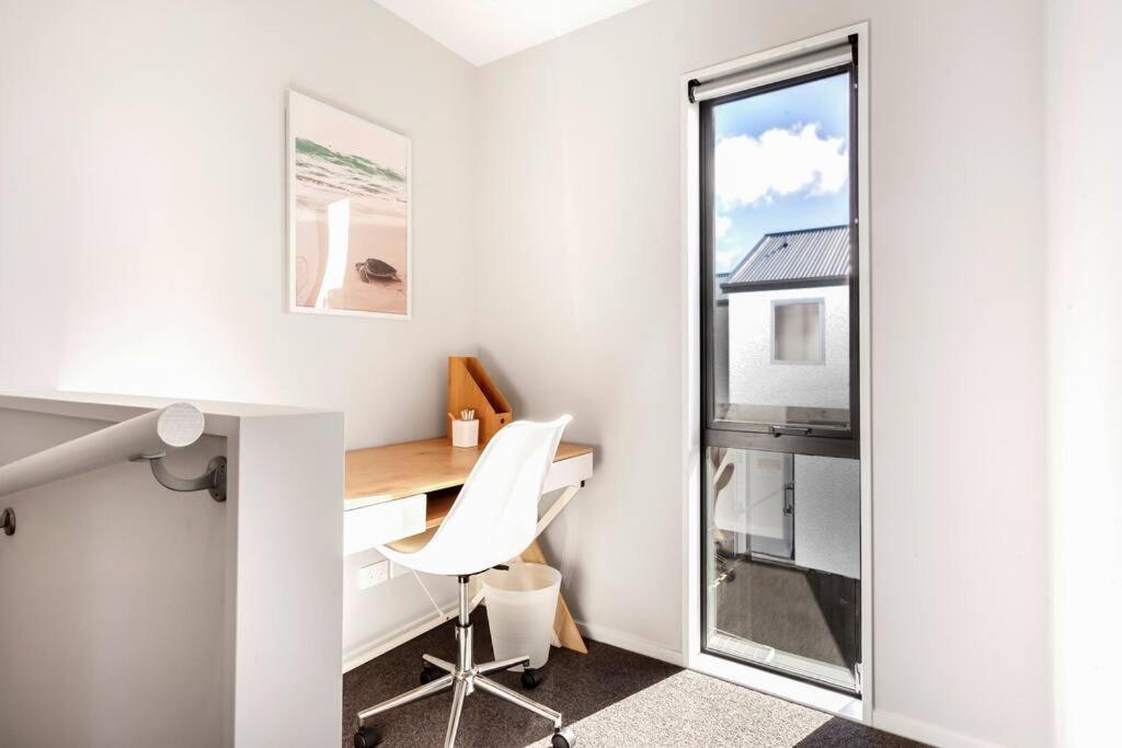 Stylish Townhouse With Hot Tub Apartman Christchurch Kültér fotó
